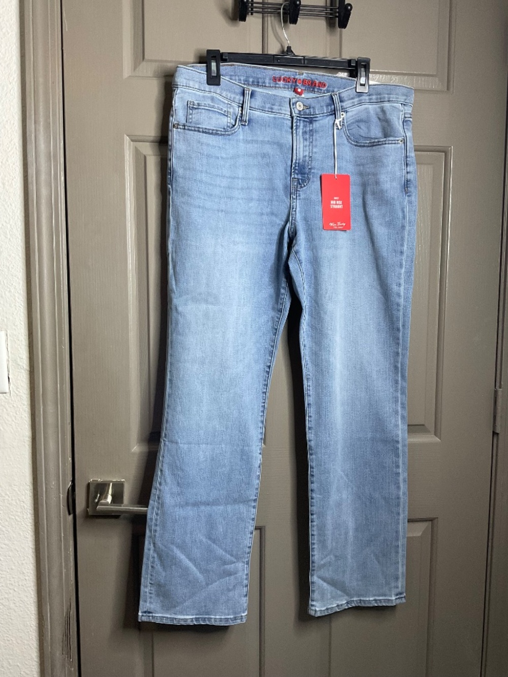 NWT Lucky Brand Sweet Mid Rise Straight Jeans Size 14/32